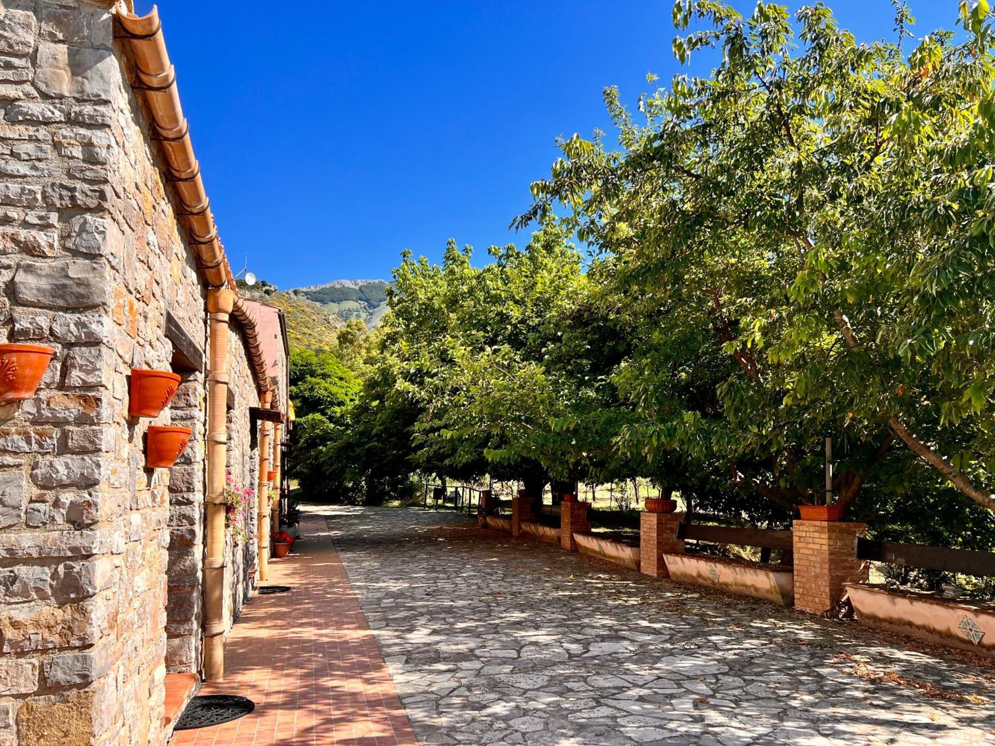 Mandra Chiusilla Villa Collesano Eksteriør billede
