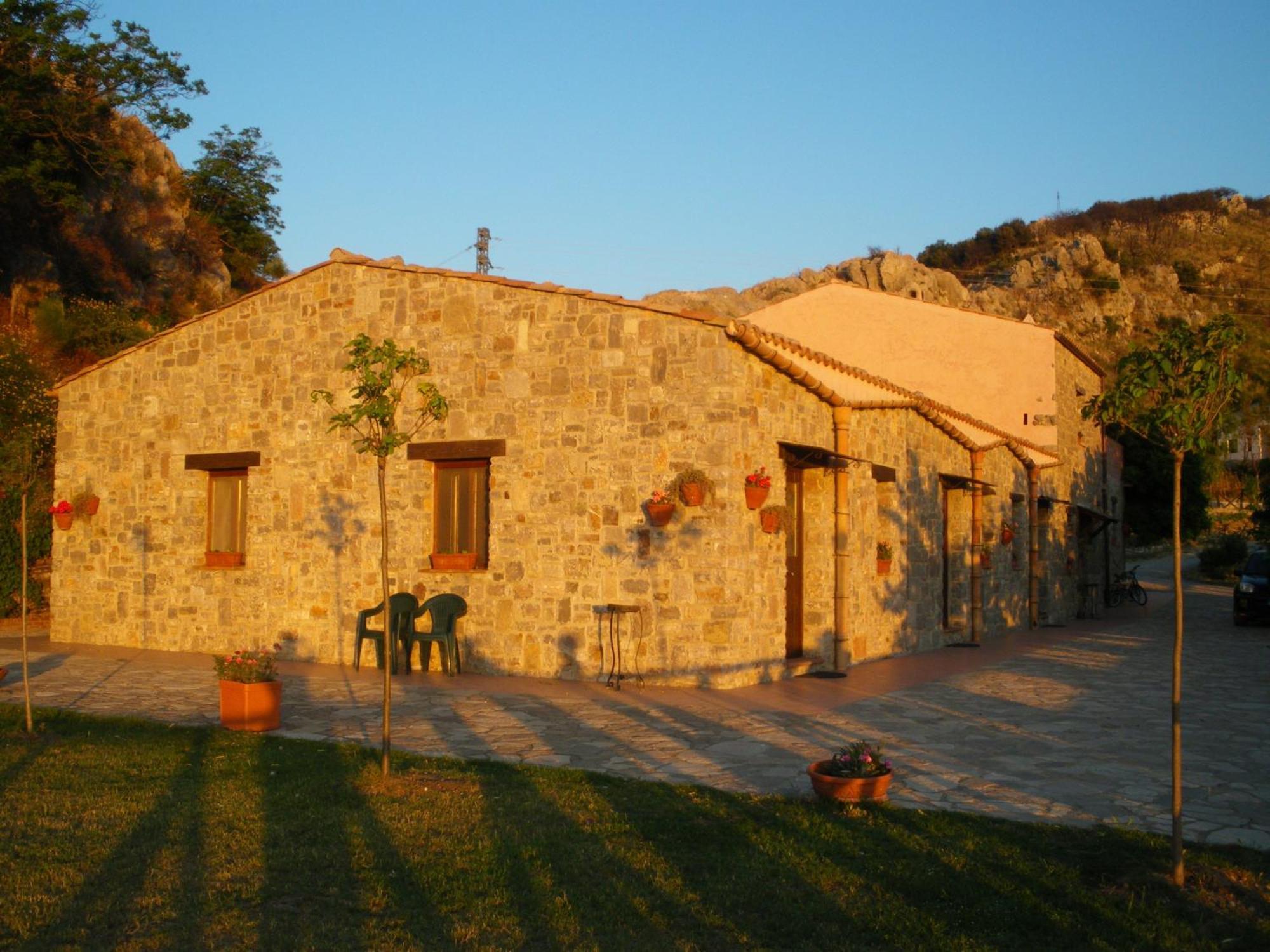 Mandra Chiusilla Villa Collesano Eksteriør billede